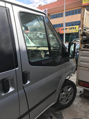 FORD TRANSİT SAĞ ÖN KAPI